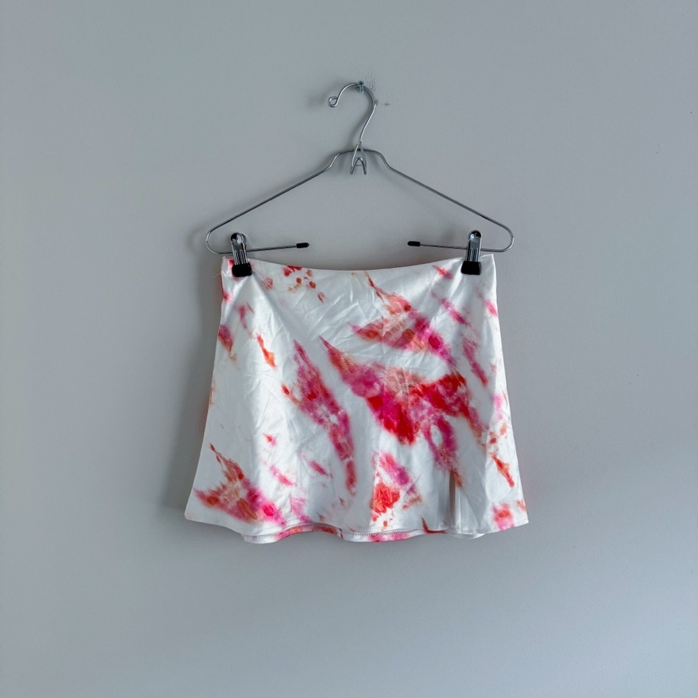 3/$20⚡️ Princess Polly White Pink Orange Tie Dye Side Slit Mini Skirt Fun Funky